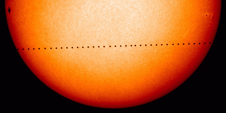 Przejście Merkurego (tranzyt) na tle tarczy Słońca 11 listopada 2019 