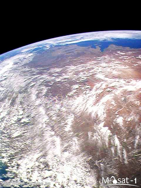 Zobacz zdjęcia wykonane z orbity kamerą o masie zaledwie 15g