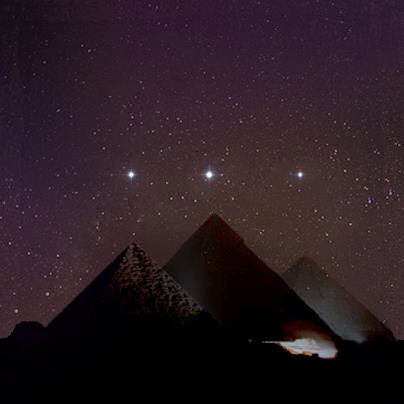 Merkury, Wenus i Saturn nad Piramidami - raz na 2737 lat